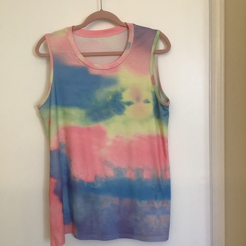 Sleeveless tank top, M